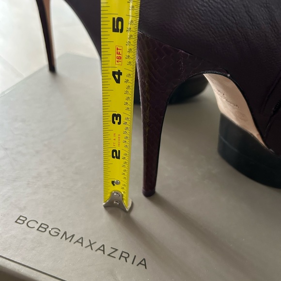 🔥PRICE⬇️ BCBGMAXAZRIA • Leather Platform Bootie • Purple • size 7M - Picture 3 of 9